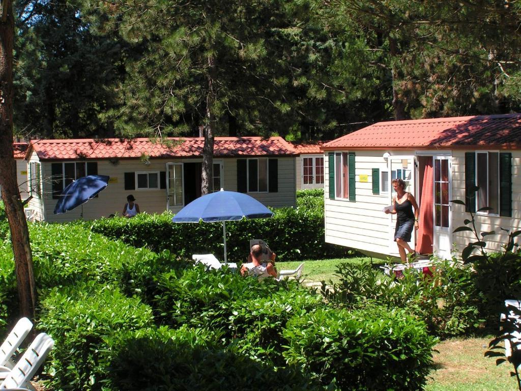Camping Villaggio Italgest SantʼArcangelo Habitación foto